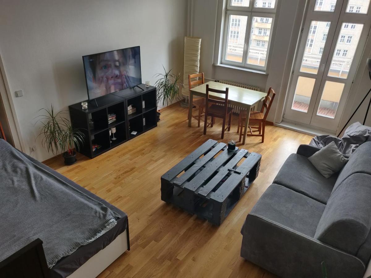 Apartment Zwei Charmante Mit Wohnbereich In Zentraler Berliner *