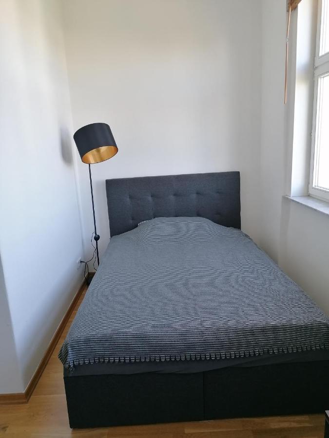 Zwei Charmante Mit Wohnbereich In Zentraler Berliner * Berlin